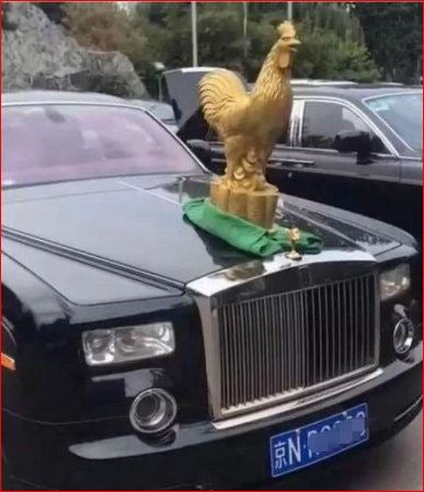 Owner Feels Rolls-Royce Ornament Not Flashy Enough, Buys RM350K Golden Rooster Statue Instead - WORLD OF BUZZ