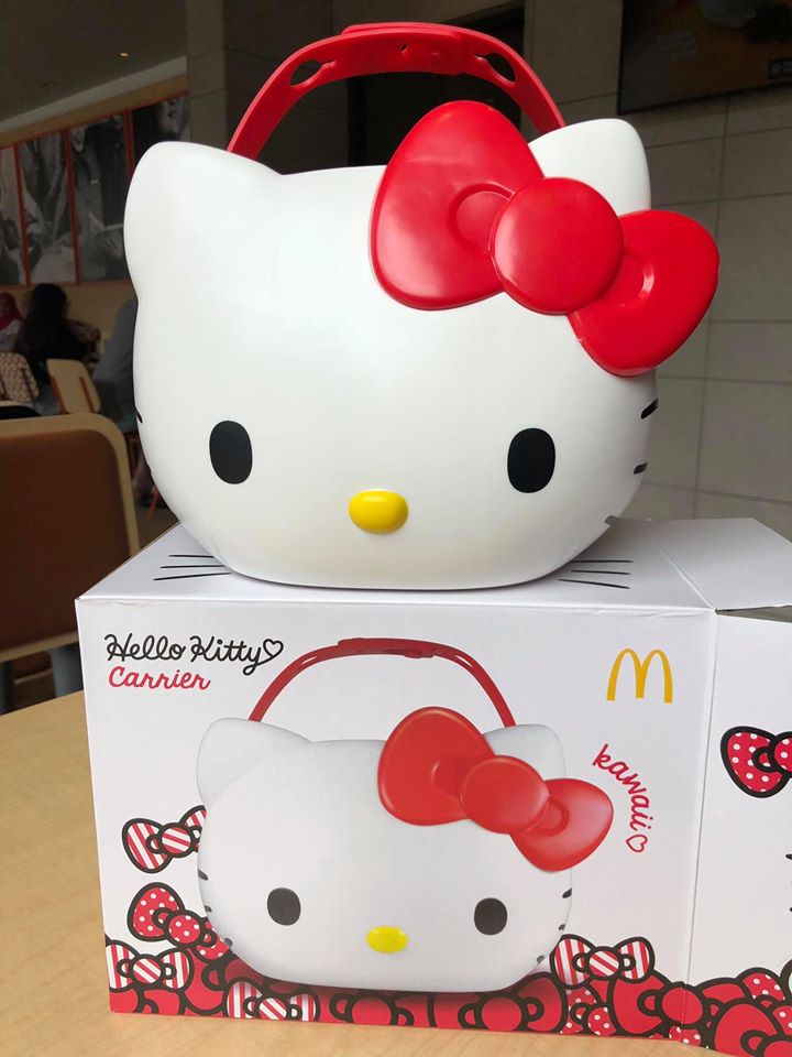 Scalpers in M'sia Are Selling the McDonald's Hello Kitty Carrier Online for Prices Up to RM3,000 - WORLD OF BUZZ 4