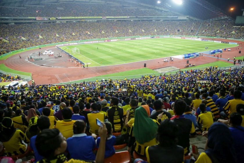 Sick M'sian Wife Buys Surprise Football Tickets For Husband, Sees Him With Ex-Gf At Match - World Of Buzz 1