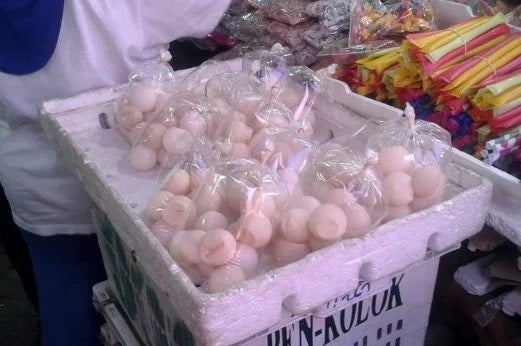 Turtle Eggs are not for sale bruh - WORLD OF BUZZ 1