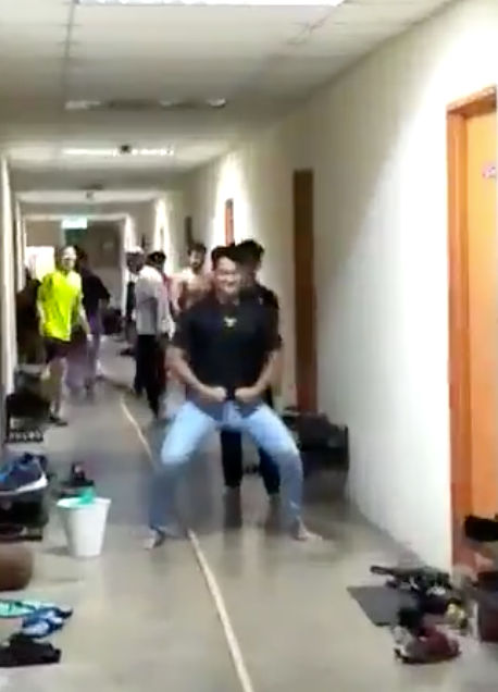 UTP Students Engage In Fun Dormitory Tug Of War To Handle Exam Stress - WORLD OF BUZZ 2