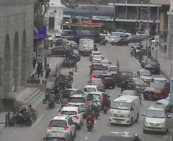 2 Penang Nasi Kandar Employees Make Fake Police Reports, Leading To City-Wide Traffic Jam - World Of Buzz