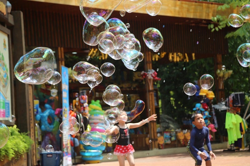 Giant Soapy Bubbles 2
