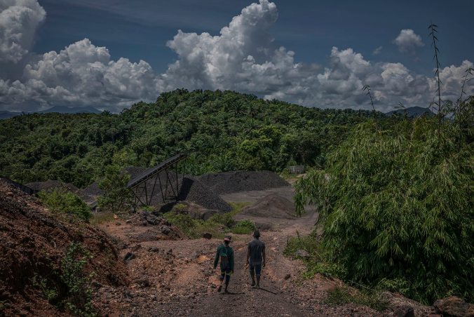 Life Of The Batek Under Threat Due To Toxic Runoff From Manganese Mines - WORLD OF BUZZ 3