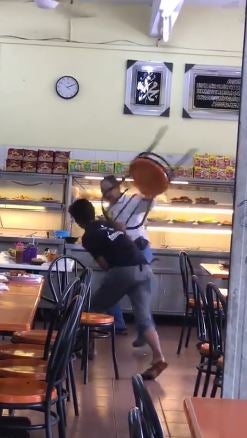 Mentally Challenged Man Runs Amok At Mamak Restaurant, Assaults Patrons And Flings Chairs In The Process - WORLD OF BUZZ