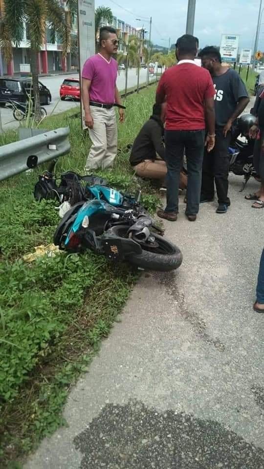 M'sian Man Unwilling To Be Robbed, Chases & Rams Robbers, Kills 1 Injures Another - WORLD OF BUZZ 1