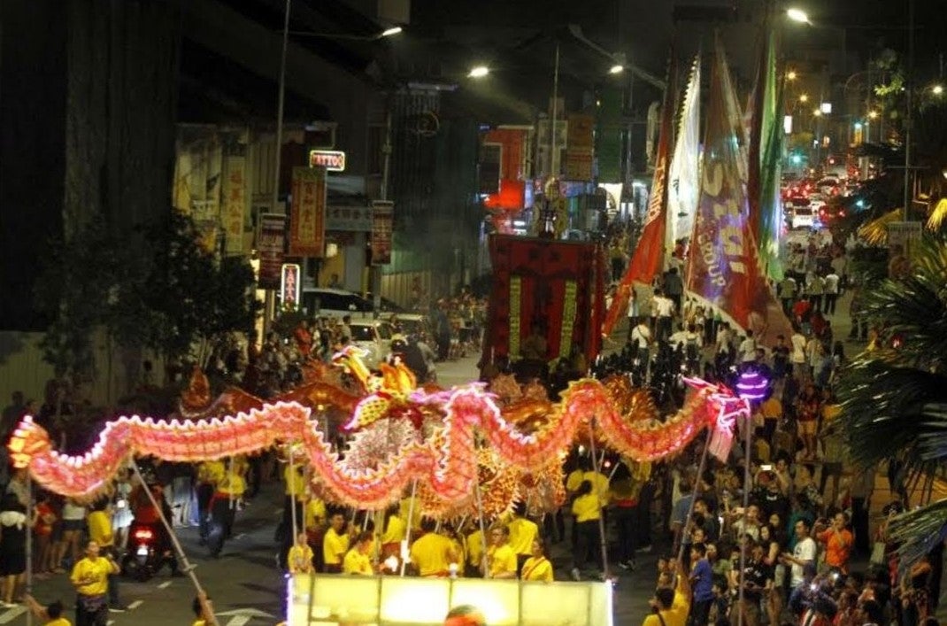 M'sian Mistaken KIWANIS For Communist At Chingay Procession, Police Searching For Spreading False Information - WORLD OF BUZZ