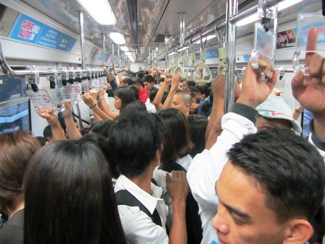 M'sian Woman Was Sexually Harassed In Lrt, Woman Steps In &Amp; Helps Her Escape - World Of Buzz 3