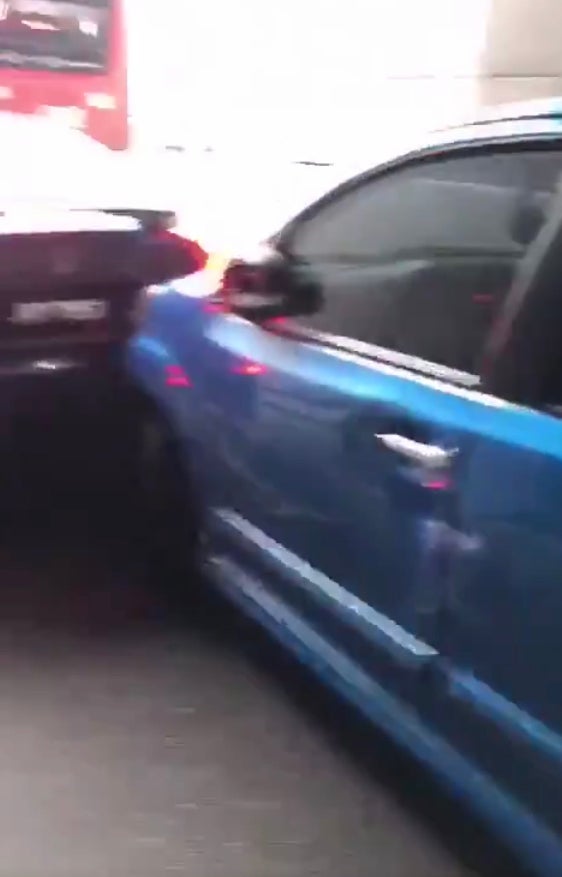 Myvi Rams Into Several Cars In Jalan Pudu Trying To Escape After Allegedly Robbing OKU - WORLD OF BUZZ 2