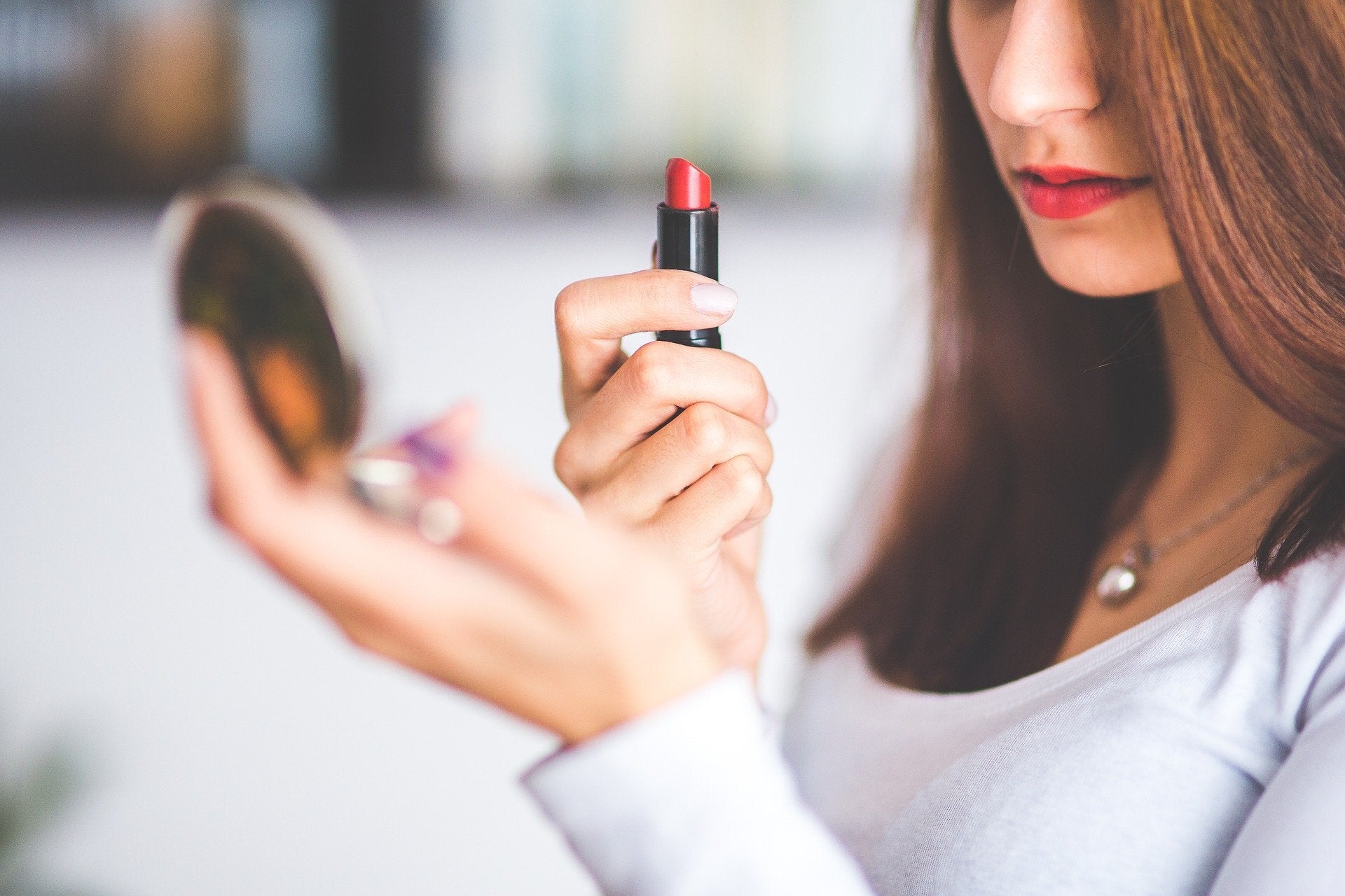 Study: 90% of the Cosmetics in Your Makeup Bag Could Be Contaminated with Deadly Superbugs - WORLD OF BUZZ