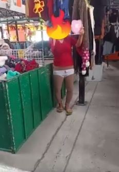 Video: Aunty Tries On Underwear At Market, Seller Wants To Give Her 100 Pieces Of Underwear - World Of Buzz