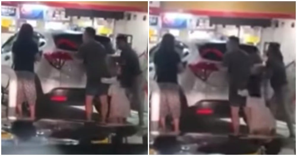Watch: SG Family Of 4 Works Together To Shake Car So That More Petrol Can Be Filled - WORLD OF BUZZ 2