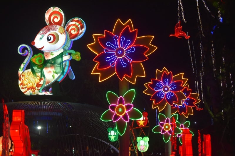 jenjarom lights lit weih CNY Lantern & Floral Festival - WORLD OF BUZZ