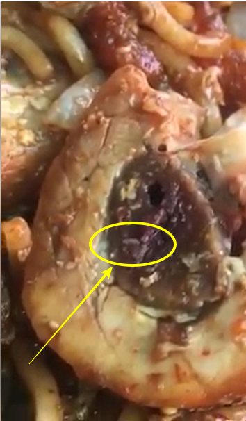 Maggot Goreng Ayam Makes A Huge Comeback In 2020 When Patron Finds Out That A Chicken He Ate Was Infested With It - WORLD OF BUZZ