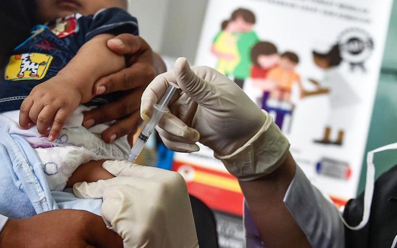 M'sian Doctor Shares How Parents Influenced By Anti-Vaxxers Caused Baby To Suffer Terrible Viral Infection - WORLD OF BUZZ