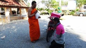 Thailand Monk Now Accepts Offerings Via Delivery Apps - World Of Buzz 1
