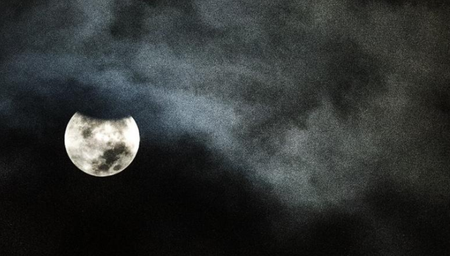 You Can Watch The 1St Penumbral Lunar Eclipse Of 2020 Alongside A Full Moon On 11Th January! - World Of Buzz 2