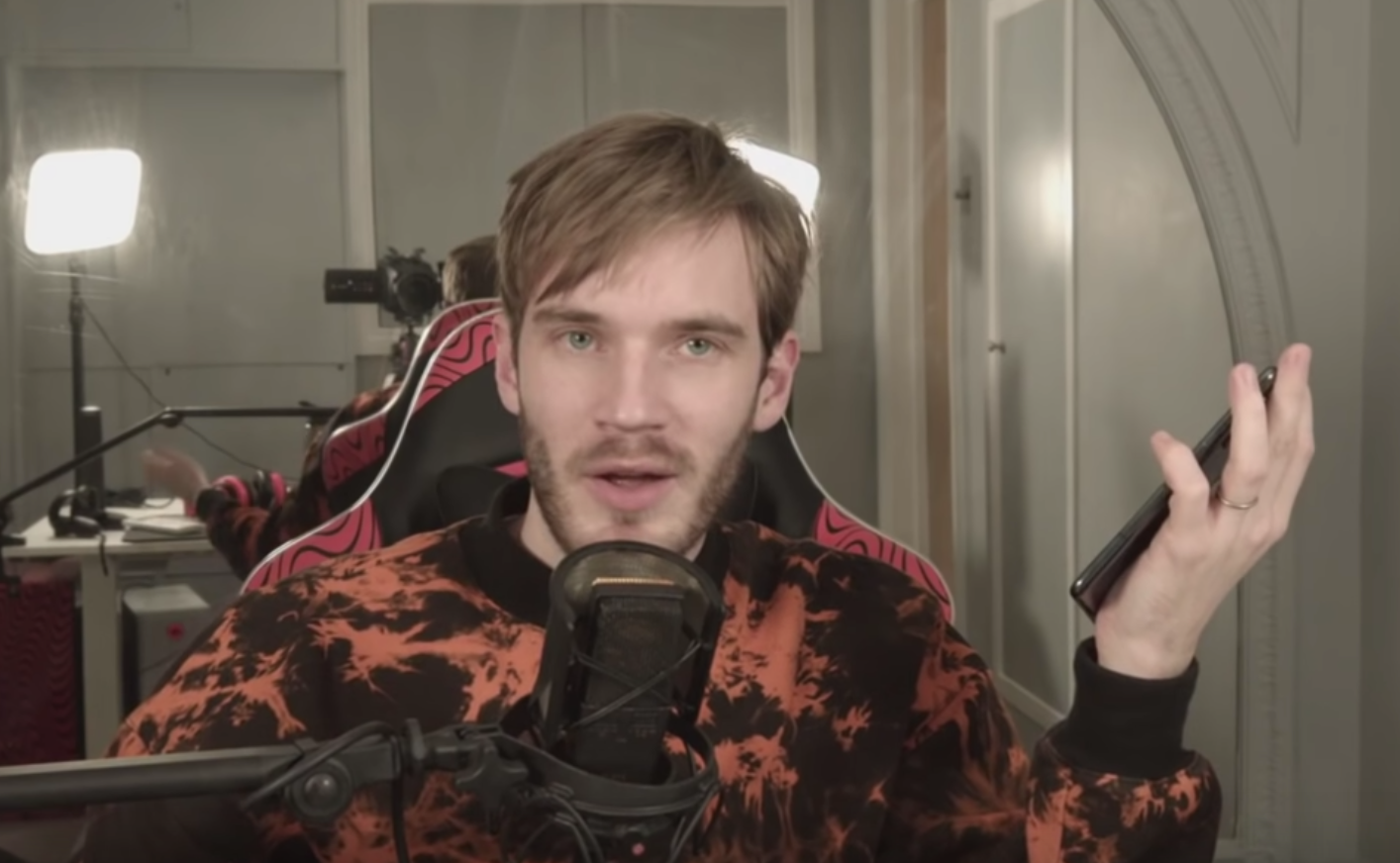 YouTuber PewDiePie Comments That Malaysian Fans Are "Hectic" & "Screamish" - WORLD OF BUZZ 5