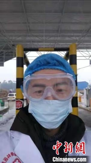 28yo Township Doctor Collapses & Dies After Fighting Wuhan Virus for 10 Days Straight - WORLD OF BUZZ 2
