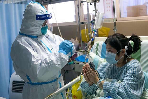 Doctor Gets Married in 10 Minute Ceremony, Rushes Back to Hospital To Treat Wuhan Virus Patients - WORLD OF BUZZ 2