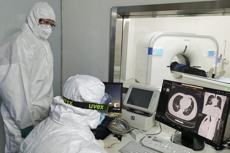 Expert: Incubation Period of Wuhan Coronavirus Can Last As Long As 24 Days Instead of 14 - WORLD OF BUZZ 3