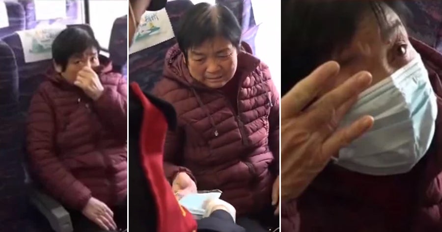 Watch: Worried Woman Didn't Have a Mask On Train, Kind Conductor - WORLD OF BUZZ