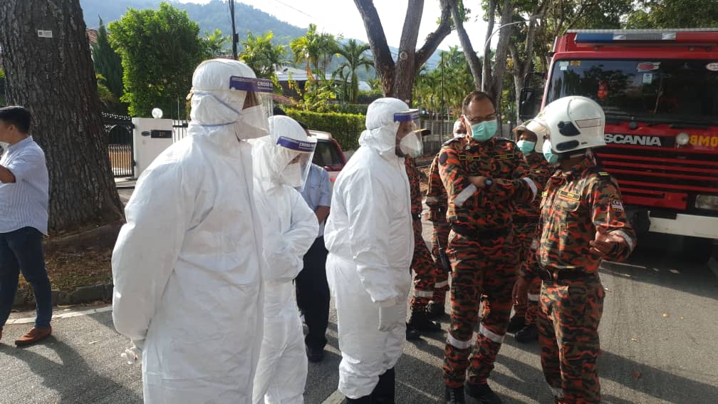 M'sian Authorities Mistake N95 Mask Donations For Bombs, Detonate Them At Chinese Consulate - WORLD OF BUZZ