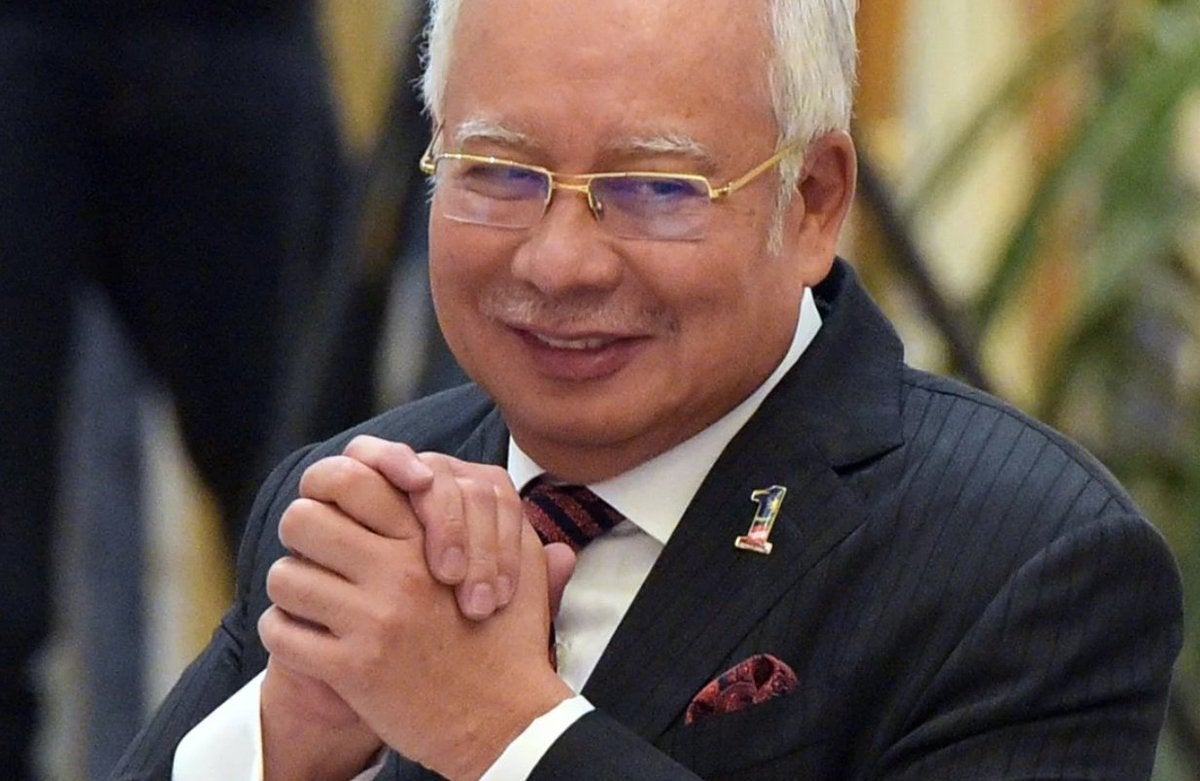 Najib Demands That Parliament Be Dissolved Immediately & We Wonder Why... - WORLD OF BUZZ