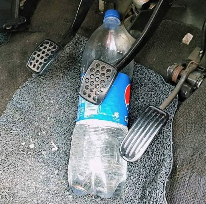PDRM: Keeping Water Bottles In Your Car Could Lead To Fatal Road Accidents - WORLD OF BUZZ