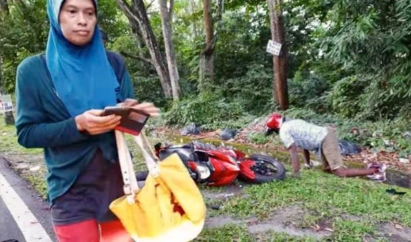 Selayang Snatch Thief Gets Instant Karma, Loses His Leg After Snatching Woman's Handbag - WORLD OF BUZZ
