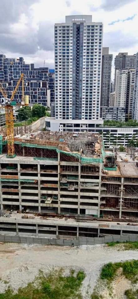 Supporting Scaffolding At Mont Kiara Building Suddenly Collapses During Construction - WORLD OF BUZZ 1