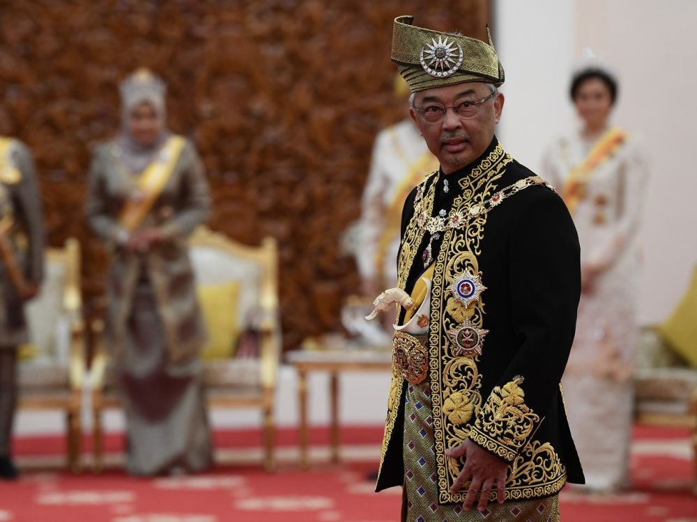 These Are The 3 Questions The Agong Will Ask The MPs During Their One-to-One Interviews - WORLD OF BUZZ 1