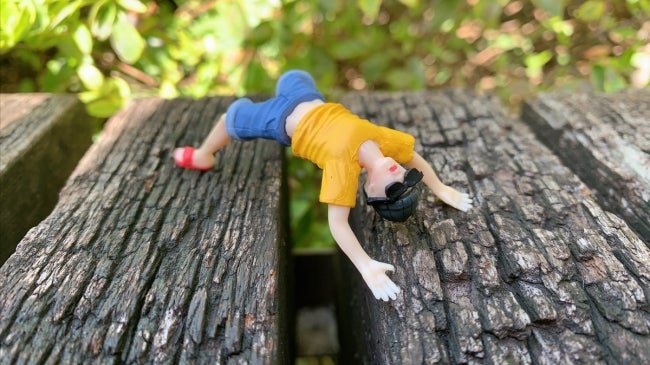 This New Line of Capsule Toys Showing Drunk People in Relatable Situations Are Hilariously Cute - WORLD OF BUZZ 2