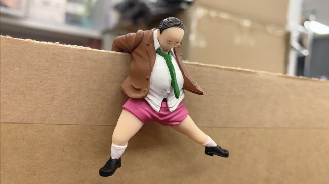This New Line of Capsule Toys Showing Drunk People in Relatable Situations Are Hilariously Cute - WORLD OF BUZZ 4