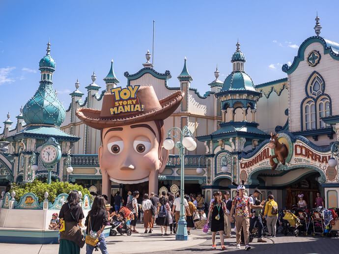 Tokyo Disneyland & Disneysea Theme Parks Will Be Closed Until March 15 Due to Coronavirus Fears - WORLD OF BUZZ 1