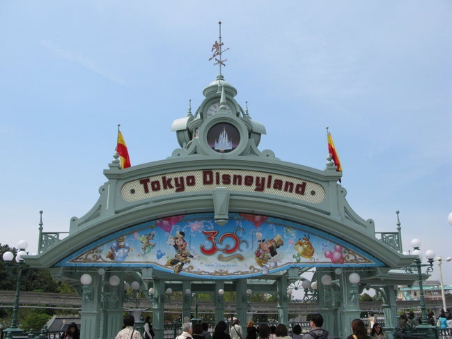 Tokyo Disneyland &Amp; Disneysea Theme Parks Will Be Closed Until March 15 Due To Coronavirus Fears - World Of Buzz