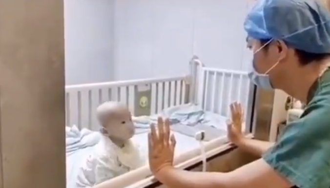 Video: Father Breaks Down After Seeing Son Quarantined Due To Wuhan Virus - WORLD OF BUZZ 5