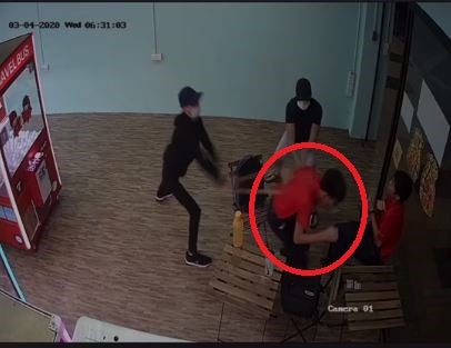 17Yo Johor Boy Gets Beaten Up By Bullies For 'Offending' School Seniors, Hospitalised With Back Injuries - World Of Buzz 1