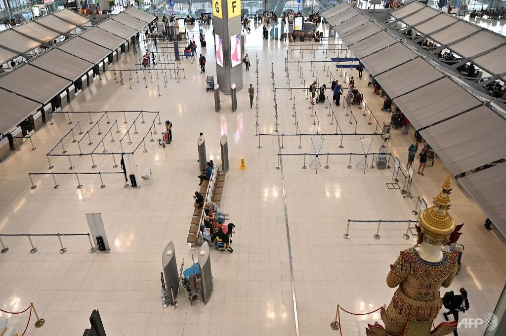 bangkok airport amid covid 19 outbreak