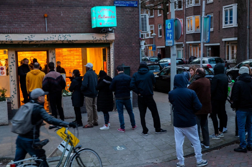 Dutch People Are Lining Up To On Stockpile Weed Before Nationwide Lockdown Begins - World Of Buzz 2