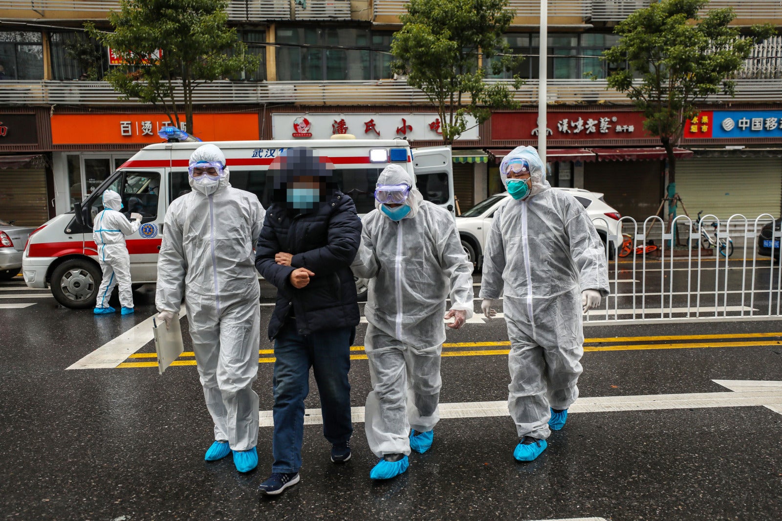 First EVER Case of Covid-19 Global Pandemic Allegedly Traced Back To 55yo Man From Hubei, China - WORLD OF BUZZ 1
