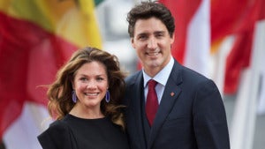 Justin Trudeau Wife Sophie Quarantine Corona Ftr