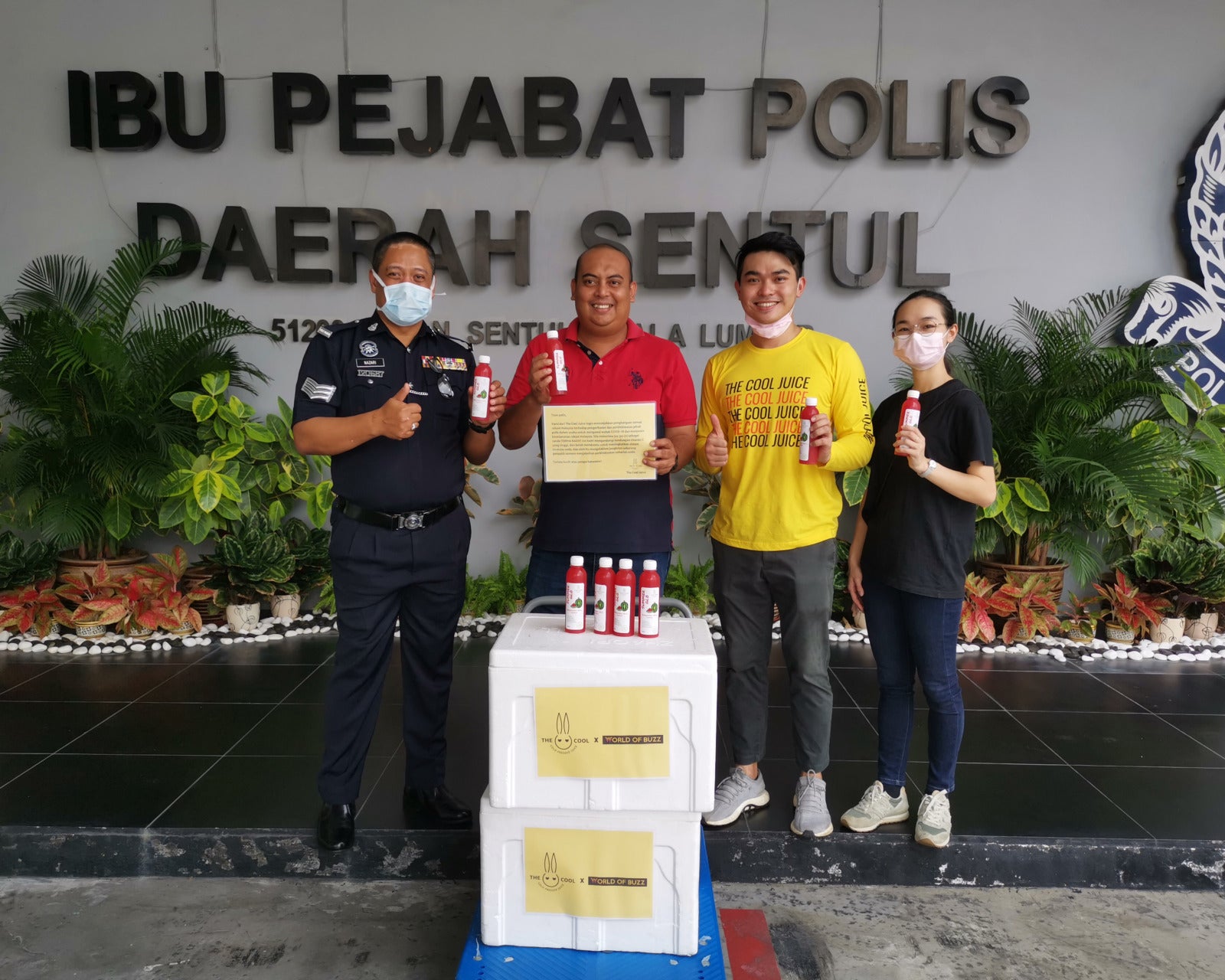 Pdrm Officers Risk Their Health For The Rakyat, So Here's What We Did - World Of Buzz