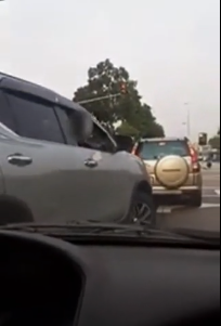 Pj Road Bully Spits On Woman's Car &Amp; Smashes Her Side-Mirror, Gets Arrested With 4 Days Jail - World Of Buzz 1