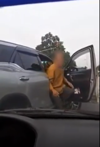 Pj Road Bully Spits On Woman's Car &Amp; Smashes Her Side-Mirror, Gets Arrested With 4 Days Jail - World Of Buzz