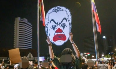 Police To Nab Lawyer Asking Malaysians To Rally At Dataran Merdeka Last Saturday Night - World Of Buzz 3