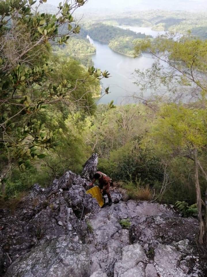 Search & Rescue Man Reminds M’sian Hikers That Bukit Tabur Is Closed To Public Since 2017 - WORLD OF BUZZ 3