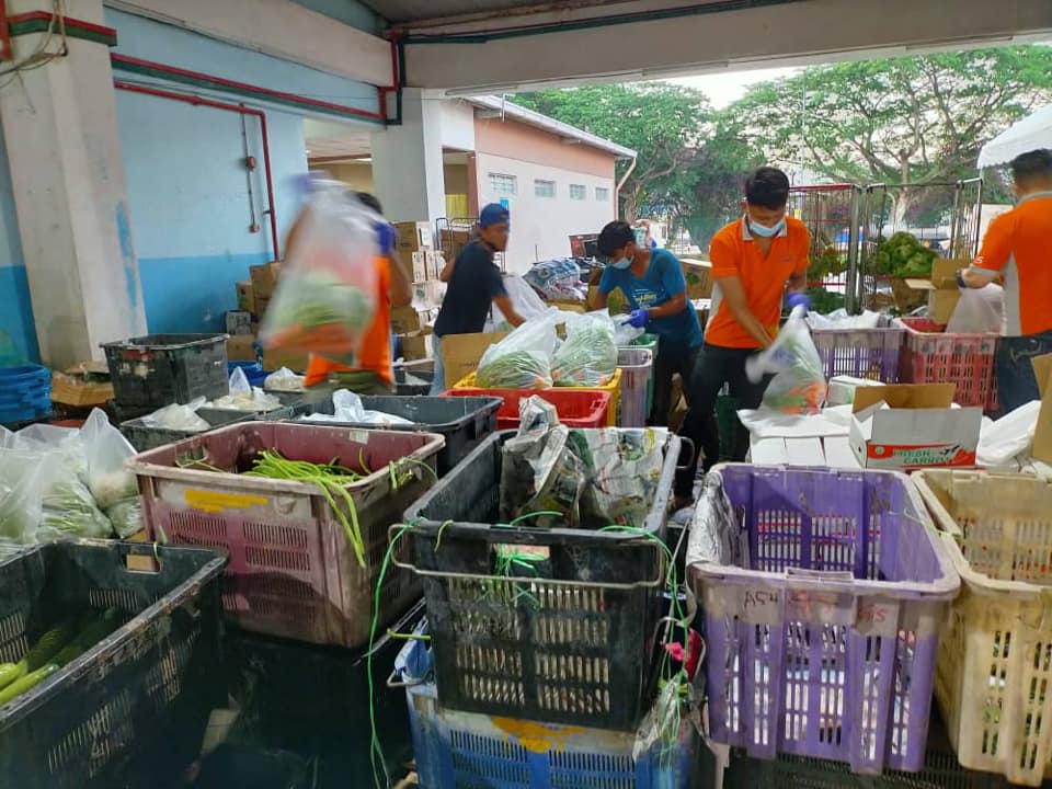 These M'sians Are Giving Back To Society During Mco &Amp; Restoring Our Faith In Humanity! - World Of Buzz