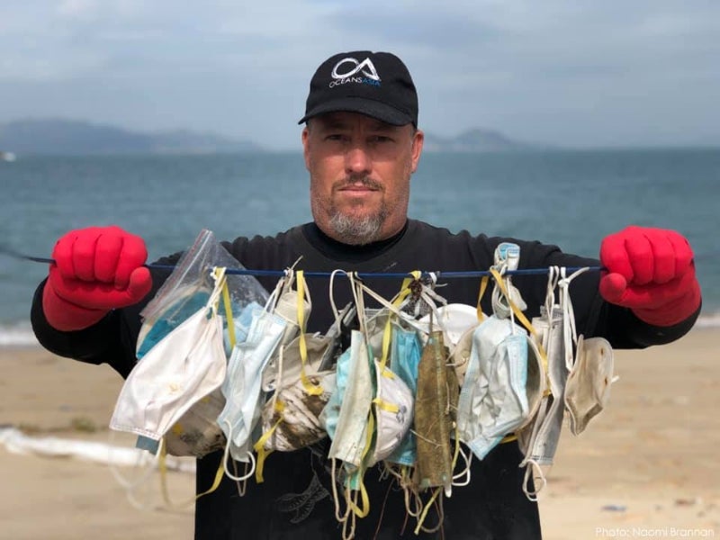 Your Masks Are Polluting The Ocean! Over 70 Masks Found On 100m Beach Stretch Worries Environmentalists - WORLD OF BUZZ 1