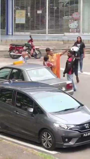 80yo Penang Uncle Hit with Helmet on The Head by Angry Motorist - WORLD OF BUZZ 3